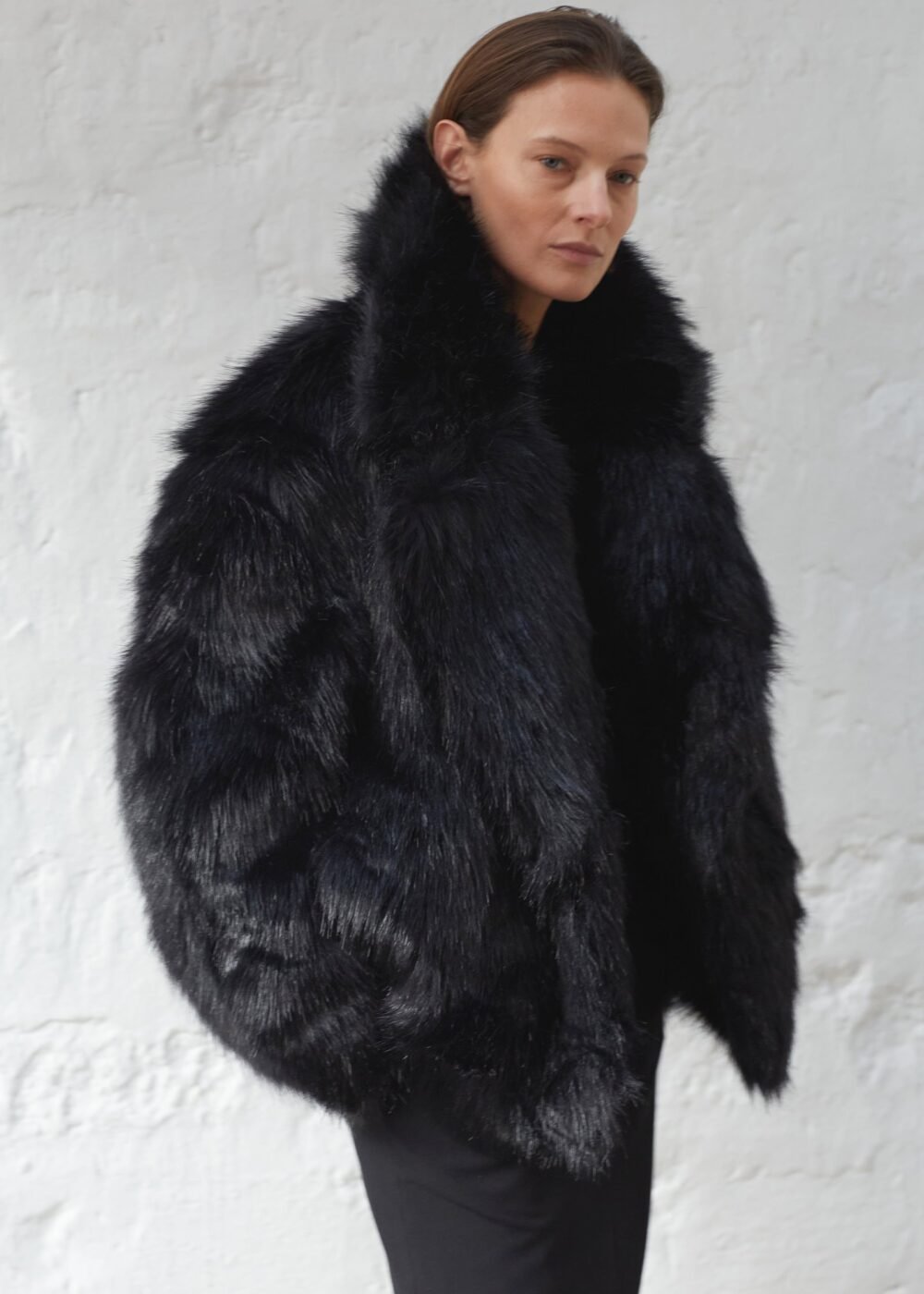 Short Faux Fur Coat - Black - Image 7