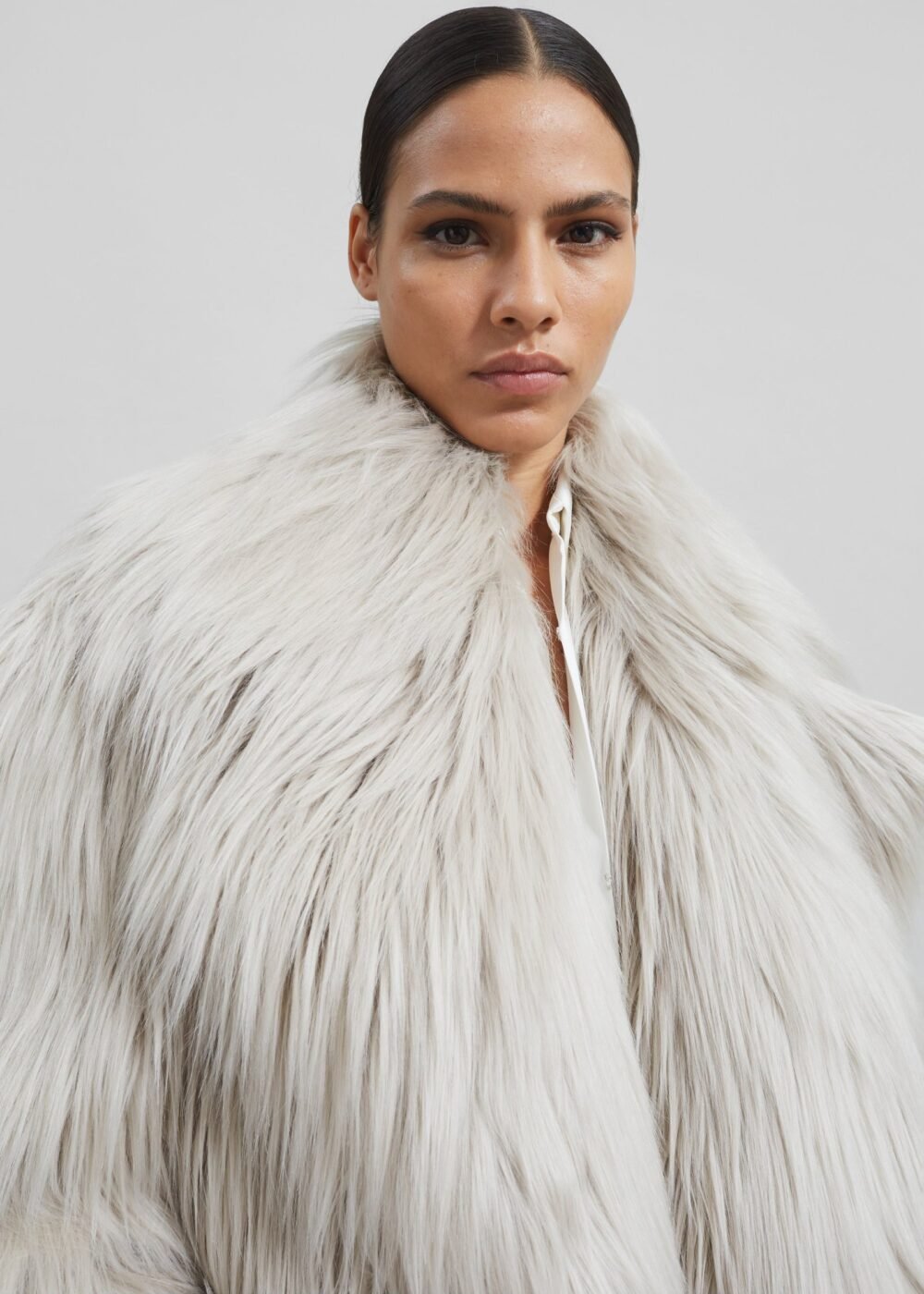 Short Faux Fur Coat - Grey - Image 6